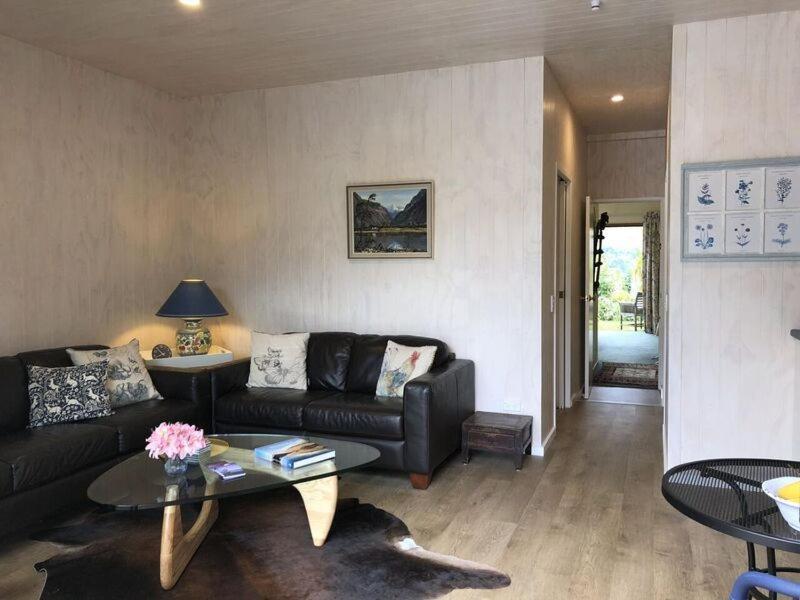 Central Wanaka | Lake & Mtn Views | Well Appointed Apartment Екстериор снимка