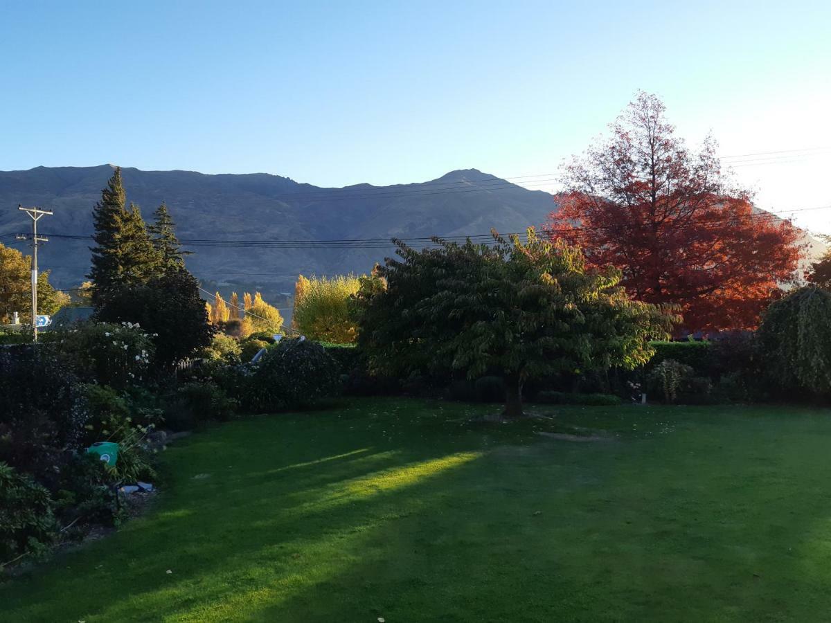 Central Wanaka | Lake & Mtn Views | Well Appointed Apartment Екстериор снимка