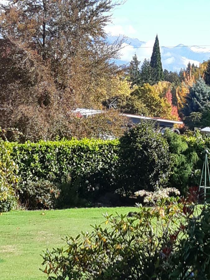 Central Wanaka | Lake & Mtn Views | Well Appointed Apartment Екстериор снимка